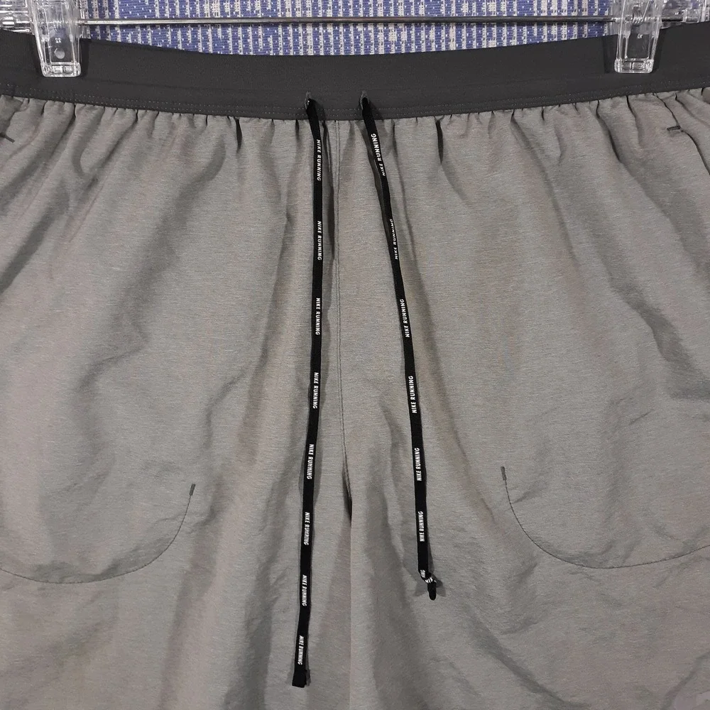 Nike Dri-Fit Shorts Mens XL Athletic Elastic Waist Gray Gym Running Lined